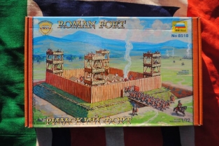 ZVE8518  ROMAN FORT